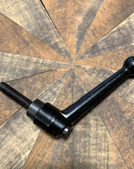 Adjustable handle
